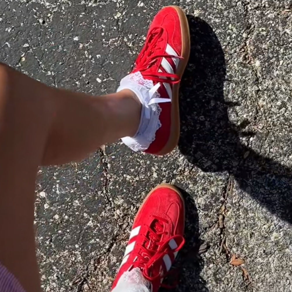 RED ADIDAS GAZELLE